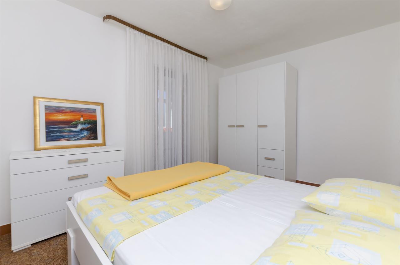 Apartments Denis Супетар Экстерьер фото