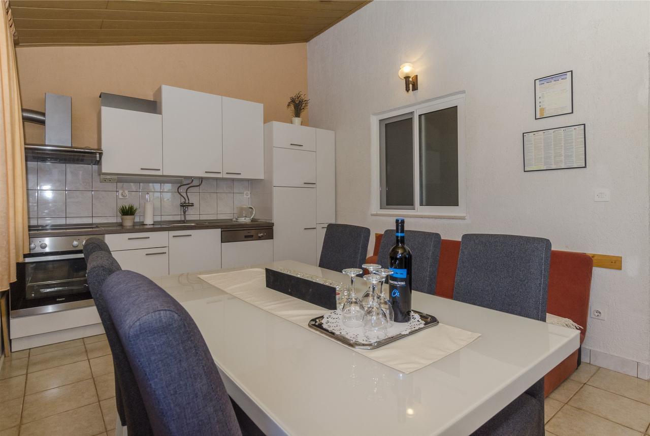 Apartments Denis Супетар Экстерьер фото